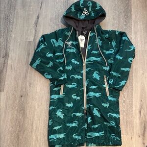 Swim parka Gators NEW with tags. Size 9-10 youth.